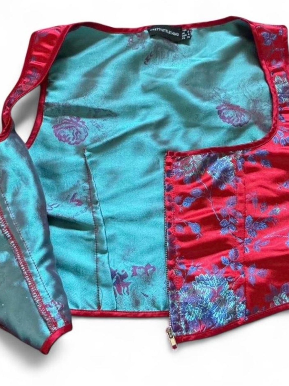 Pretty Little Things Red Satin Floral Zip-Front Bustier Crop Top. Size 4. - Picture 3 of 7